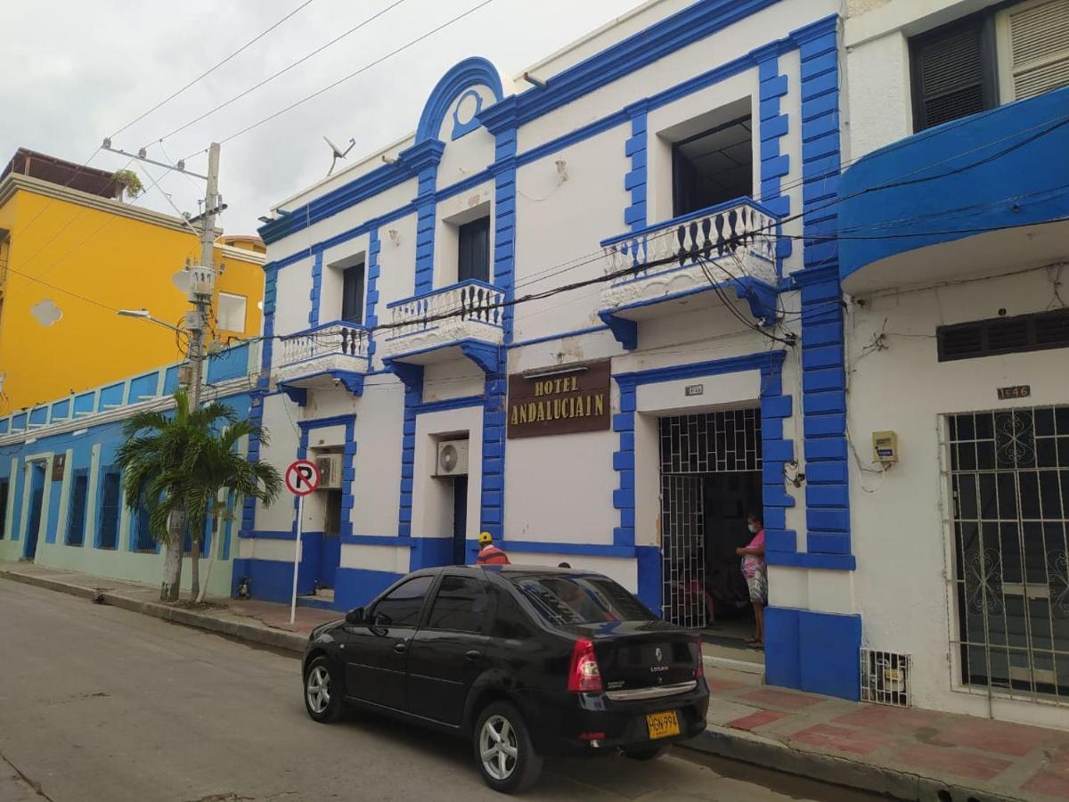 Hotel Andalucia Inn Санта Марта Екстериор снимка