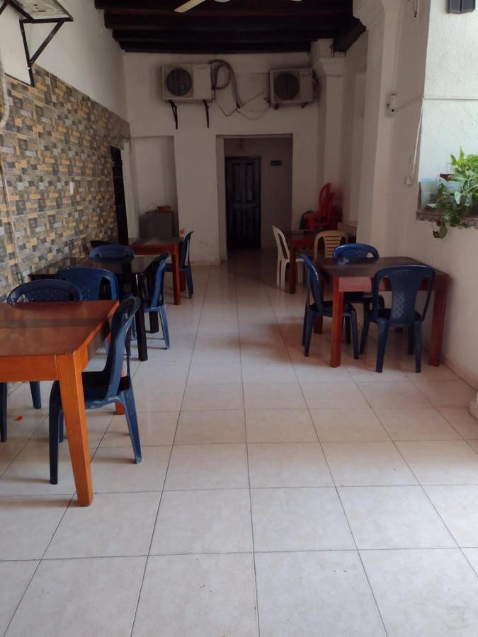 Hotel Andalucia Inn Санта Марта Екстериор снимка